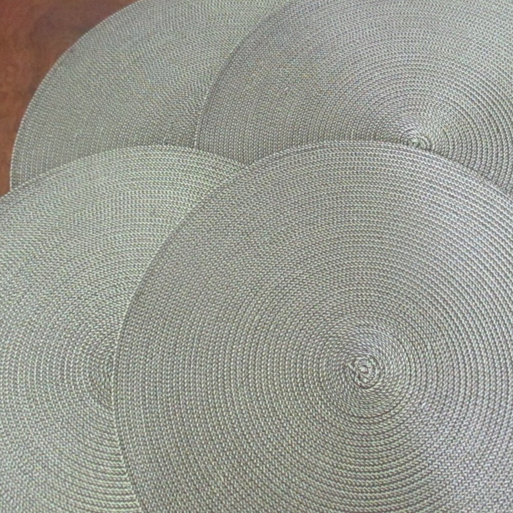 Olive Tan Round Straw Placemats Tan Set of 4 approx 15 inches diameter